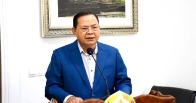 សម្តេចវិបុលសេនាភ្តី សាយ ឈុំ អនុប្រធានគណបក្សអញ្ជើញជាអធិបតីភាពដ៏ខ្ពង់ខ្ពស់ក្នុងពិធីបិទវគ្គអប់រំនយោបាយរបស់គណបក្ស ជំនាន់ទី ៨៩ សម្តេចវិបុលសេនាភ្តី សាយ ឈុំ អនុប្រធានគណបក្សអញ្ជើញជាអធិបតីភាពដ៏ខ្ពង់ខ្ពស់ក្នុងពិធីបិទវគ្គអប់រំនយោបាយរបស់គណបក្ស ជំនាន់ទី ៨៩